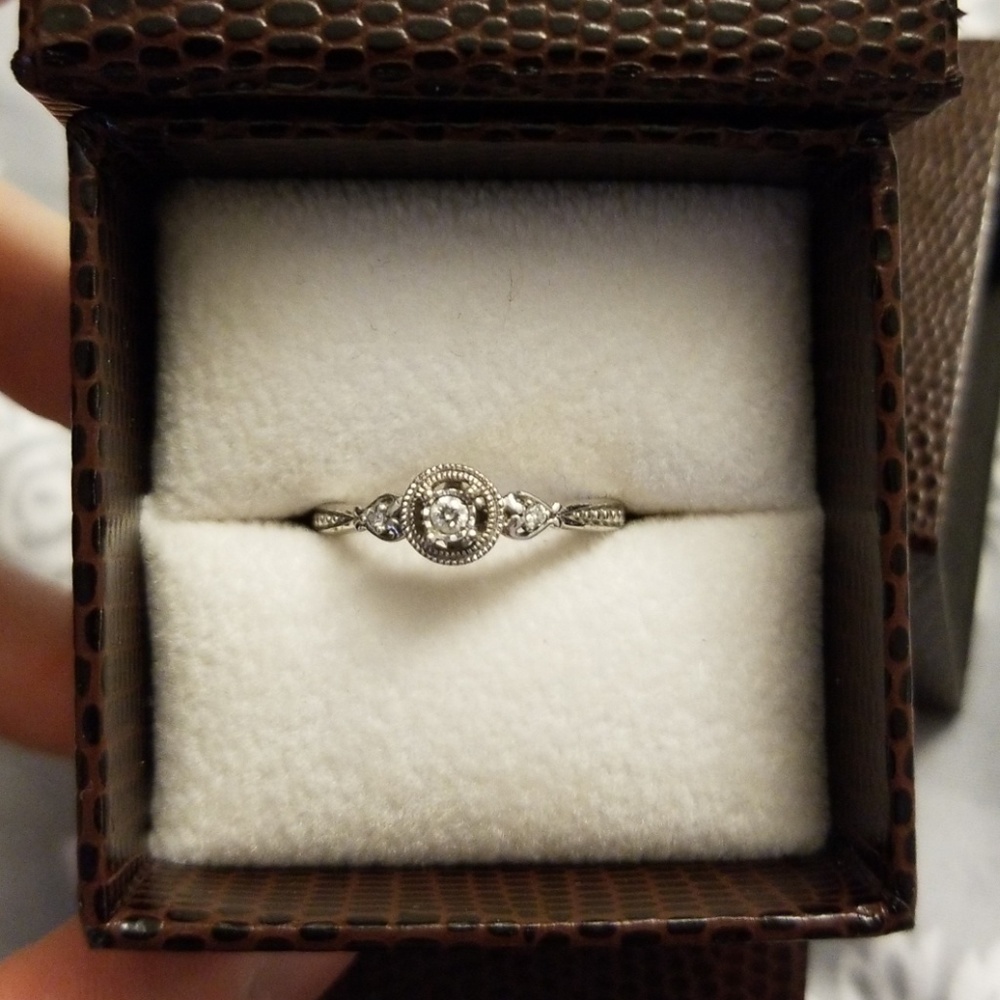 Diamond ring - Picture 3 of 4